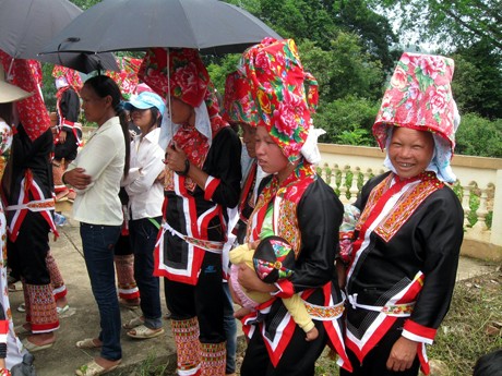 Праздник «Киенгзо» народности Зао в уезде Биньлиеу провинции Куангнинь - ảnh 3